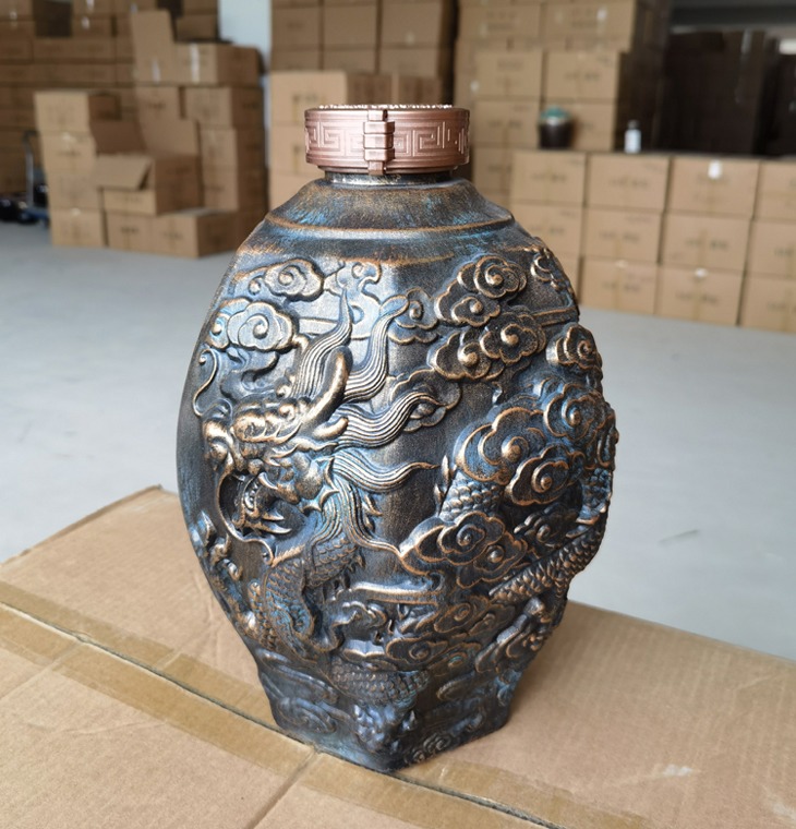 景德镇5斤10斤雕刻陶瓷酒坛（龙凤）