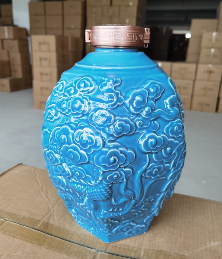 景德镇5斤10斤雕刻陶瓷酒坛（龙凤）