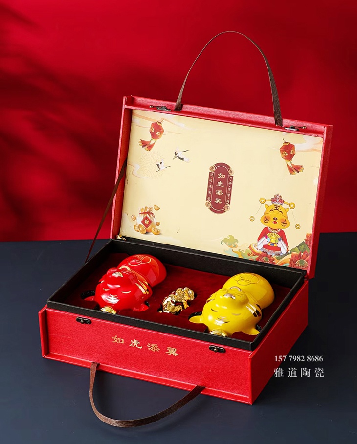 一斤装生肖虎陶瓷小酒坛（如虎添翼）