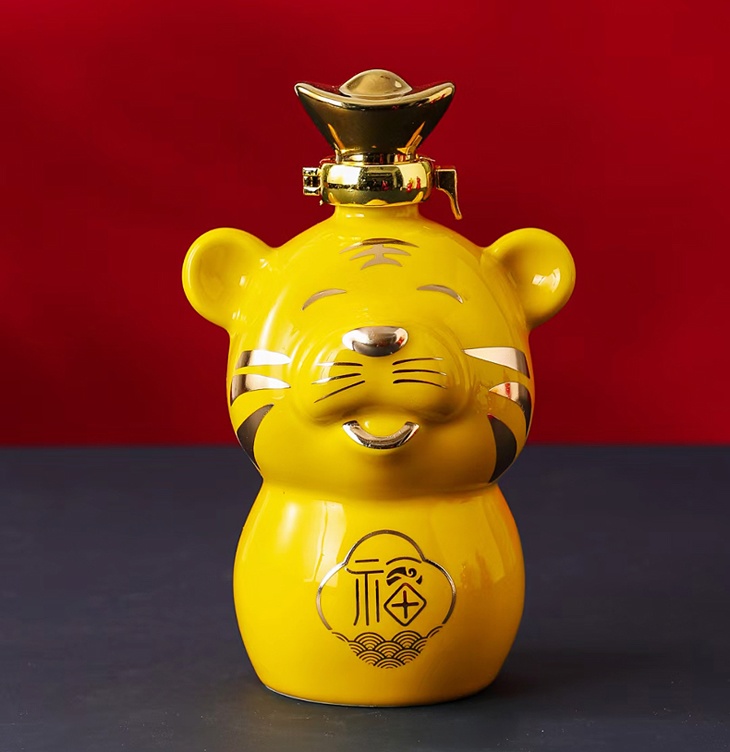 一斤装生肖虎陶瓷小酒坛（如虎添翼）