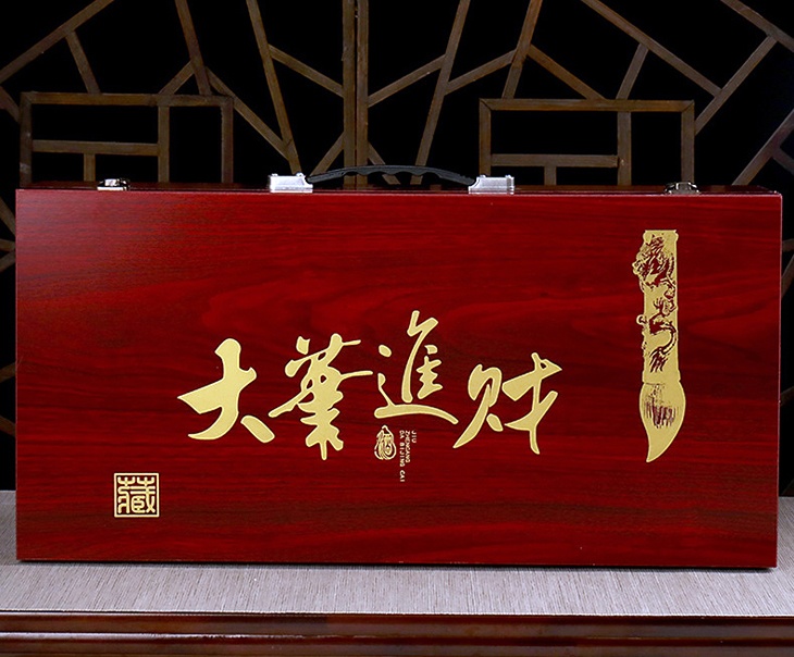 2斤镀金工艺摆设陶瓷酒坛（大笔进财）