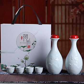 1斤装青釉浮雕荷花陶瓷酒坛礼盒