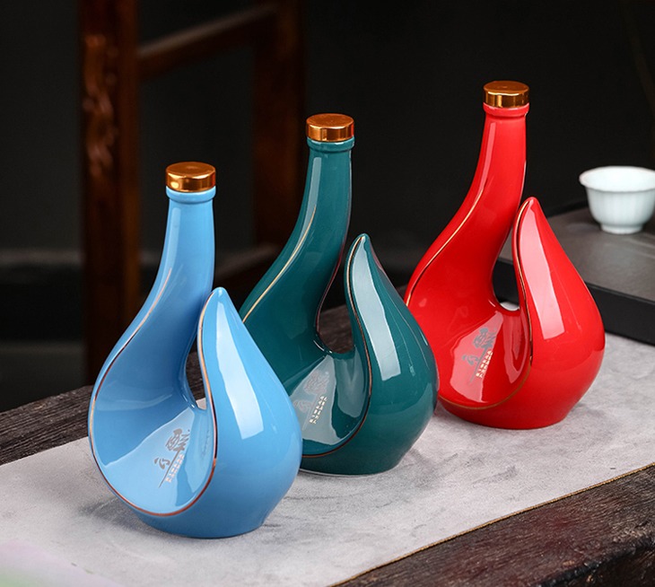 景德镇1斤工艺陶瓷酒坛（三色可选）