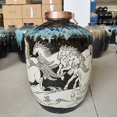50斤窑变雕刻高档陶瓷酒坛（八骏图）