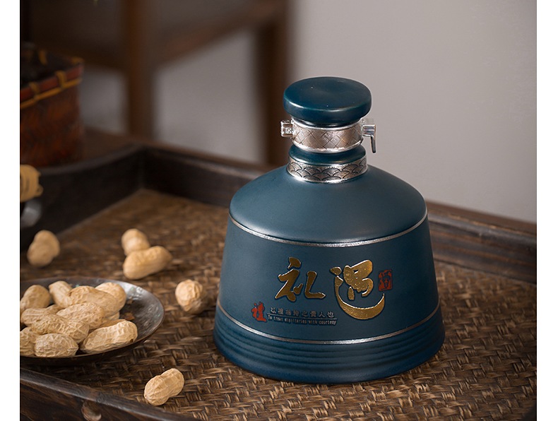 景德镇个性陶瓷小酒坛批发（礼遇）