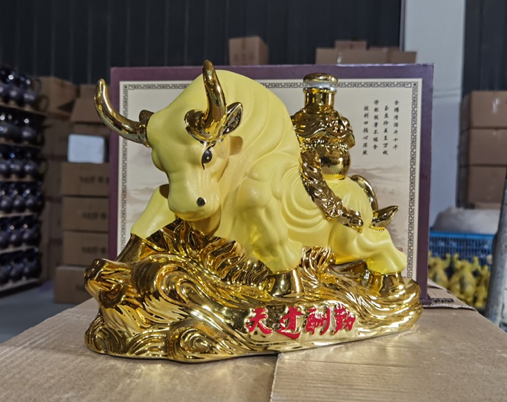 3斤5斤生肖牛礼品酒坛（多款）
