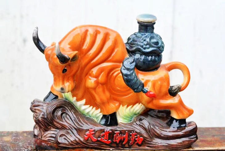 3斤5斤生肖牛礼品酒坛（多款）