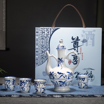 景德镇2斤老茶花青花陶瓷酒壶礼盒