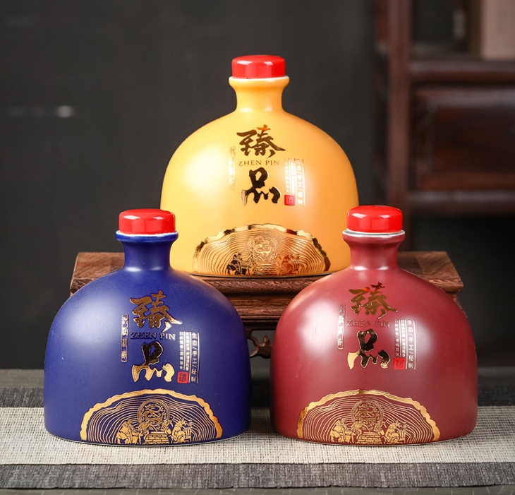 一斤装精美陶瓷酒坛礼盒（臻品） (图1)