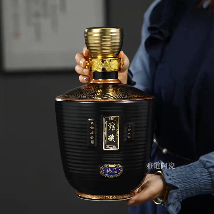 1斤3斤5斤精致陶瓷酒坛（馆藏）(图2)