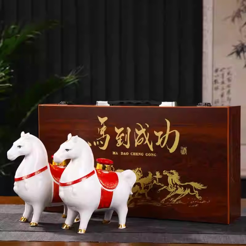 1斤对装陶瓷酒瓶批发（马到成功）