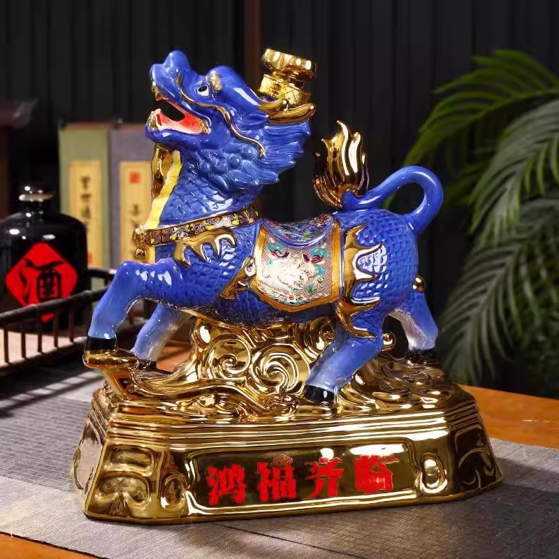 5斤鸿福齐临麒麟景德镇陶瓷酒瓶摆件