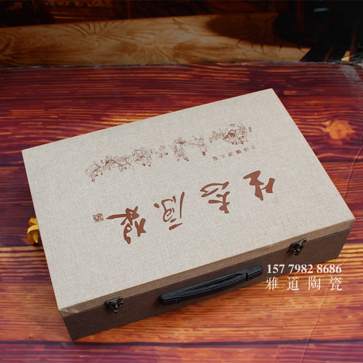 一斤梅兰竹菊陶瓷酒瓶套装-盒子 一斤梅兰竹菊陶瓷酒瓶套装-盒子