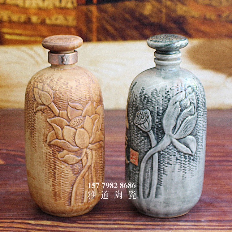 一斤雕刻荷花高档陶瓷酒瓶
