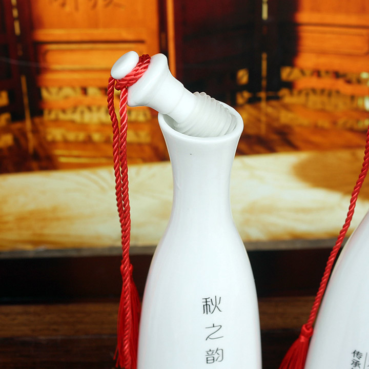1斤春夏秋冬文化陶瓷酒瓶礼品
