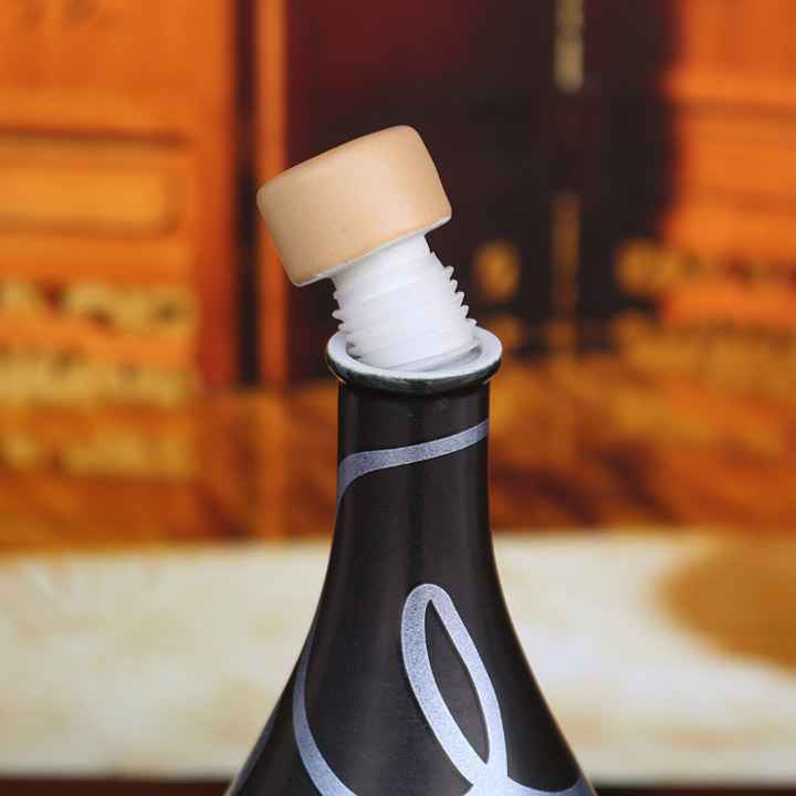 雅道新造型随心带杯一斤酒瓶批发