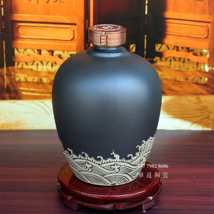 年份老酒5斤装雕刻陶瓷酒坛