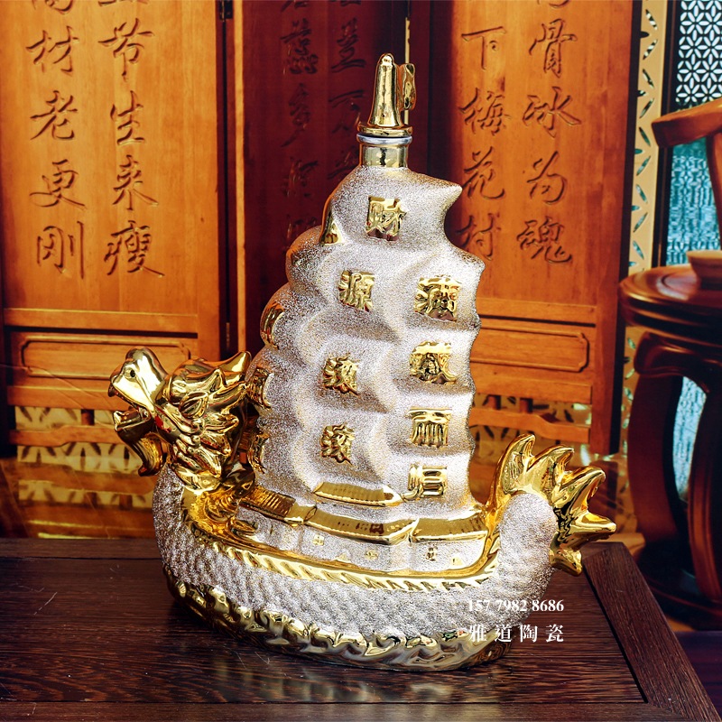 5斤装一帆风顺龙船镀金酒坛礼盒5斤装一帆风顺龙船镀金酒坛礼盒