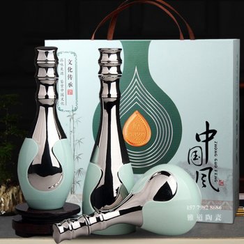 景德镇1斤装银色文化陶瓷酒坛礼盒