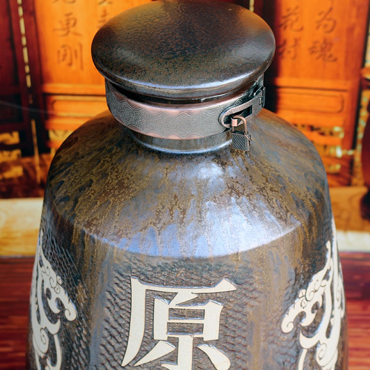 景德镇高温颜色釉雕刻复古酒坛
