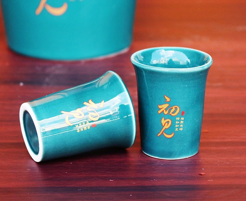 景德镇1斤装初见对装陶瓷酒瓶