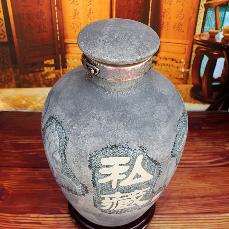 50斤装雕刻荷花复古高档陶瓷酒坛