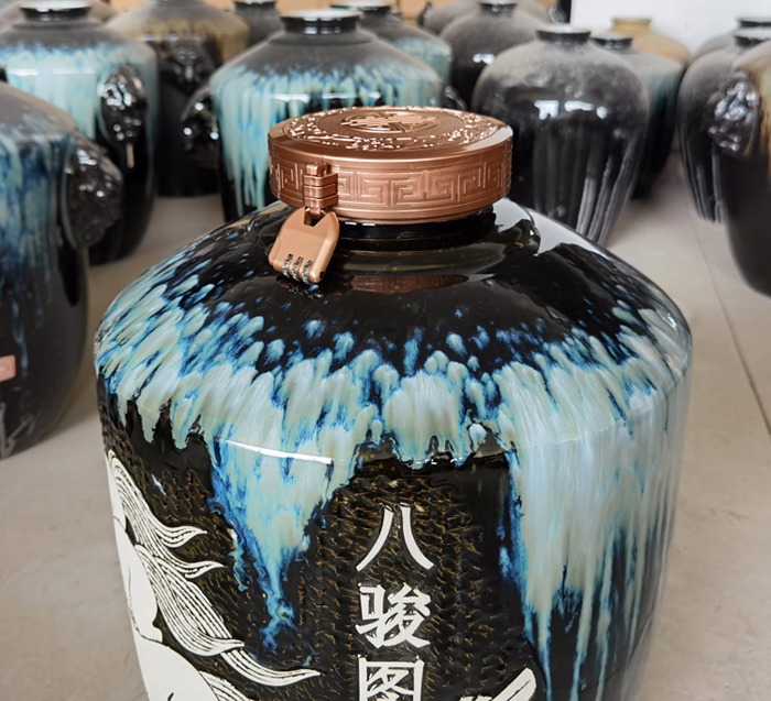 50斤窑变雕刻高档陶瓷酒坛（八骏图）