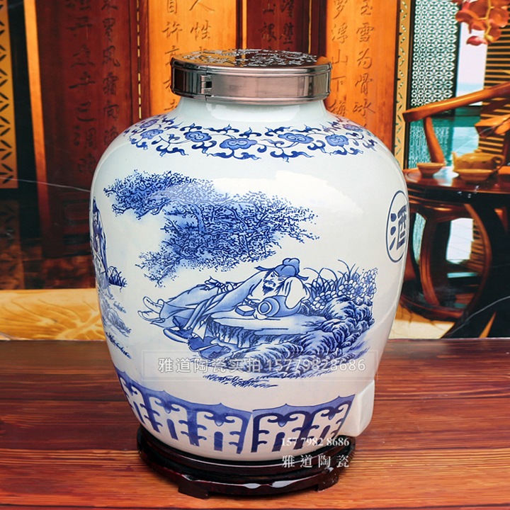 景德镇100斤装青花大酒坛侧面